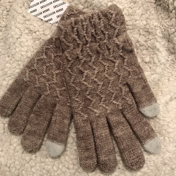 🆕 UO Texting Gloves - Picture 1 of 3
